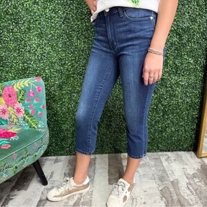 Judy Blue Los Angeles Skinny Fit Capri